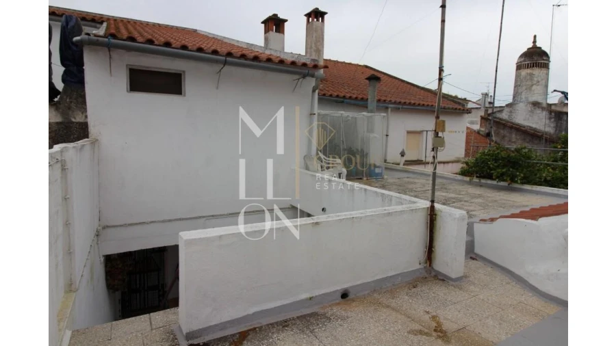 Moradia T5 para Venda em Mourão Foto 45