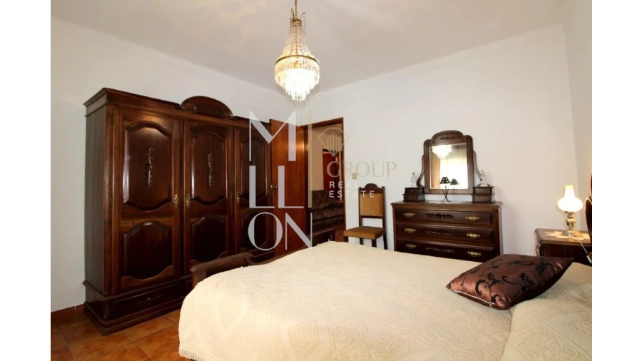 Moradia T5 para Venda em Mourão Foto 14