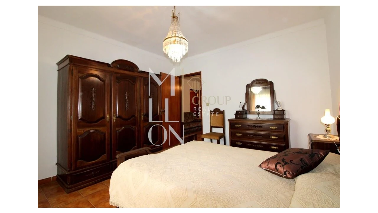 Moradia T5 para Venda em Mourão Foto 14