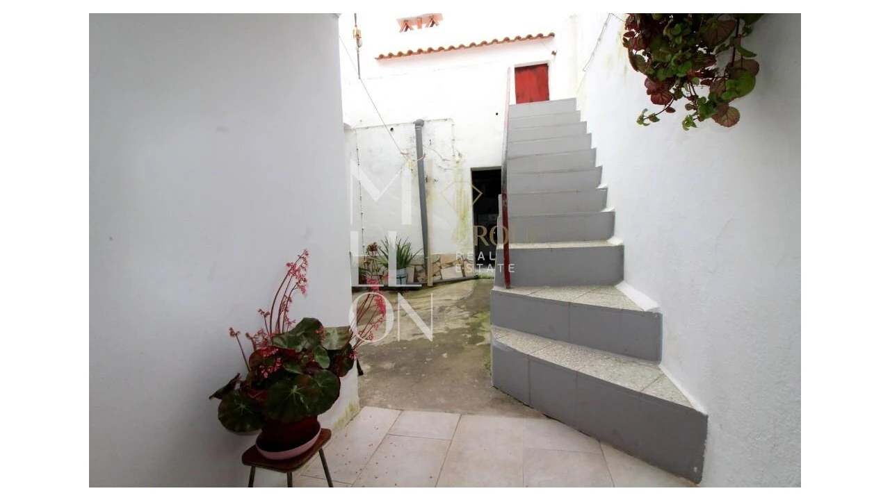 Moradia T5 para Venda em Mourão Foto 34