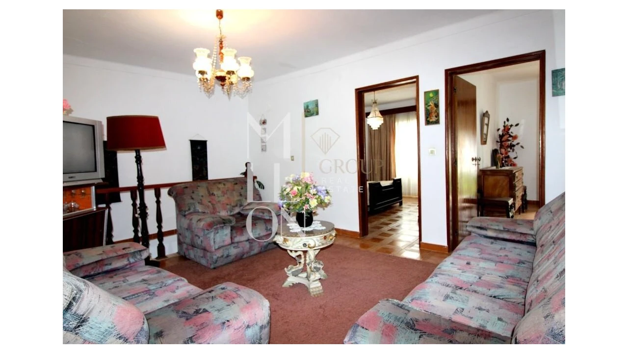 Moradia T5 para Venda em Mourão Foto 24