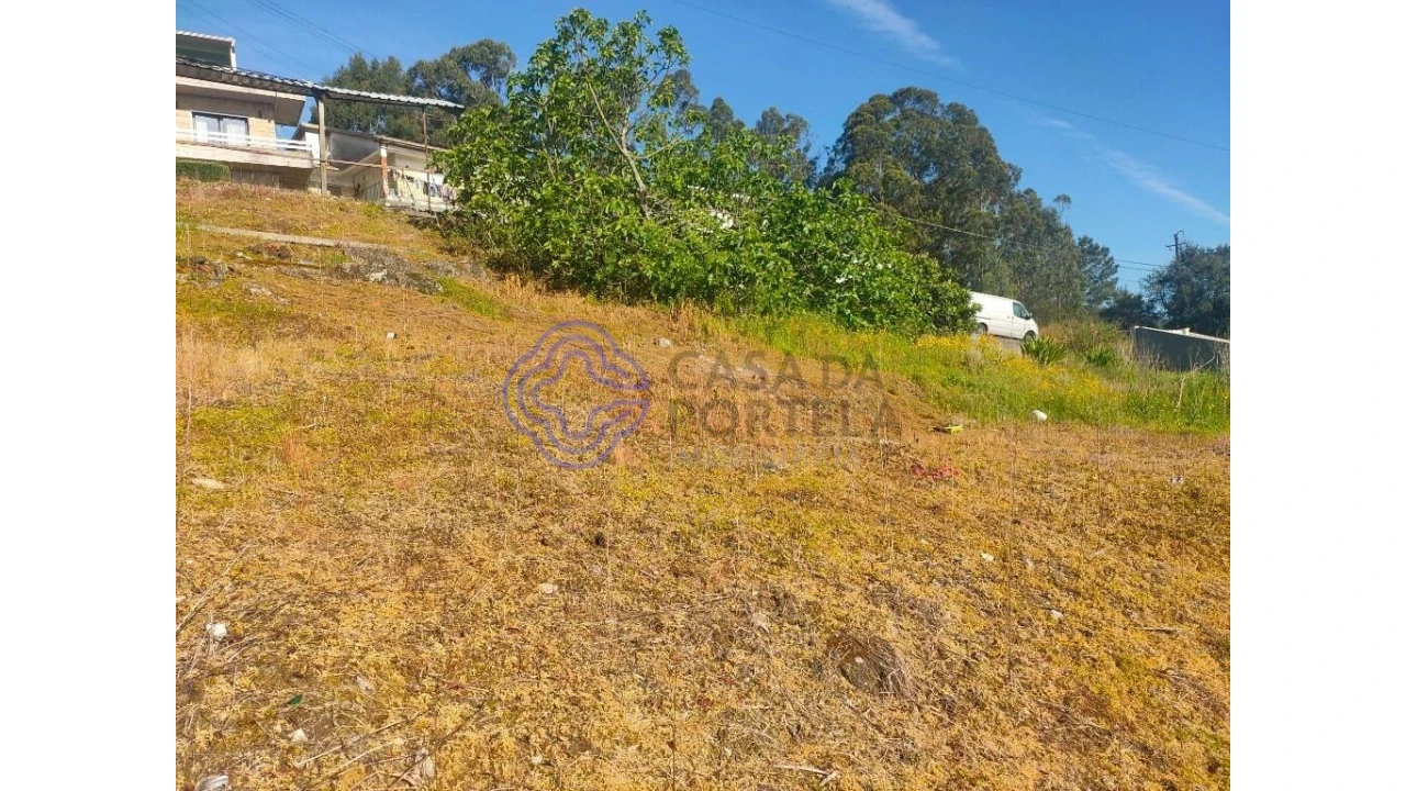 Terreno para Venda em Valpedre Foto 1