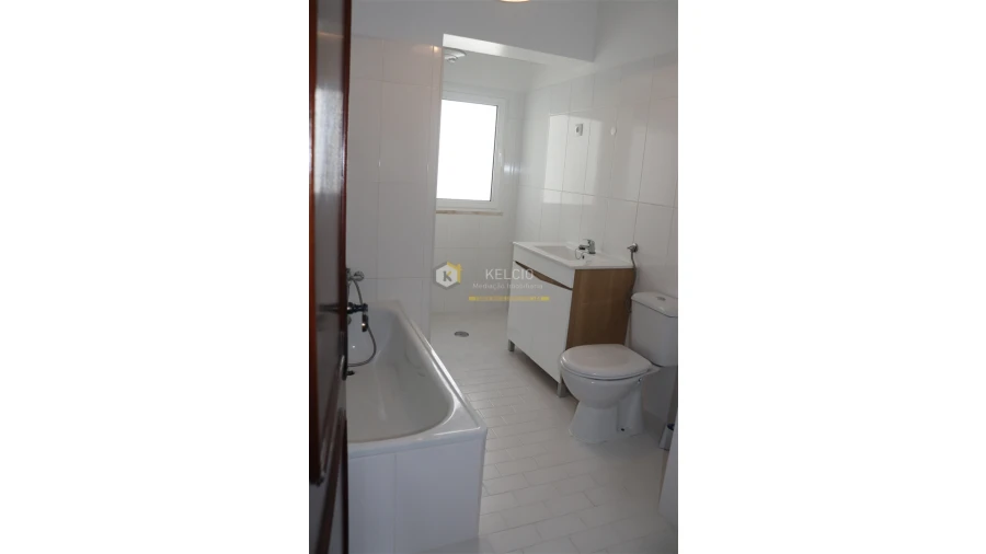 Apartamento T1 para Venda em Quarteira Foto 14