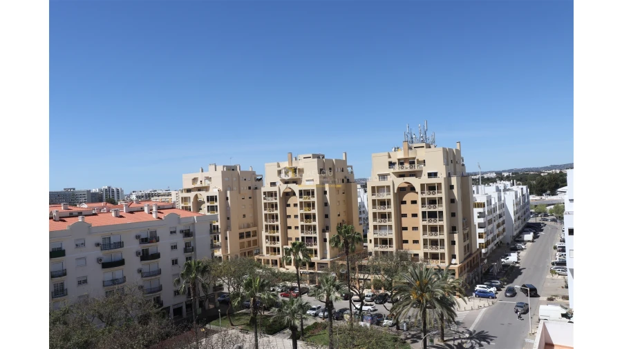 Apartamento T1 para Venda em Quarteira Foto 19