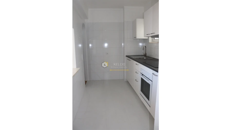 Apartamento T1 para Venda em Quarteira Foto 8