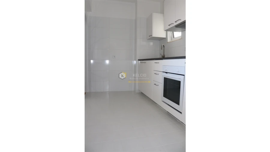 Apartamento T1 para Venda em Quarteira Foto 9