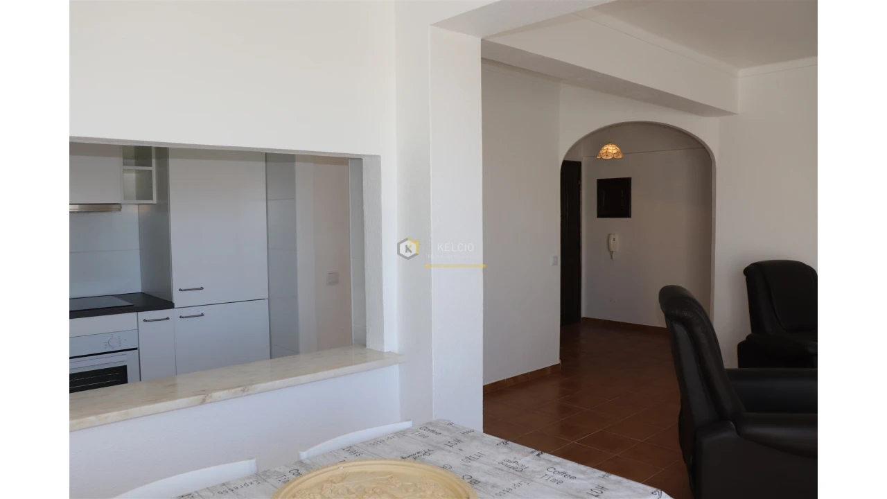 Apartamento T1 para Venda em Quarteira Foto 6