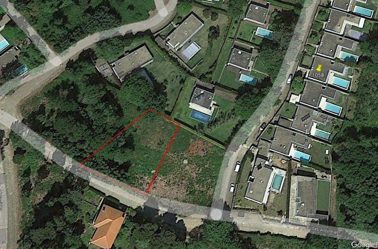 Terreno para Venda em Venade e Azevedo