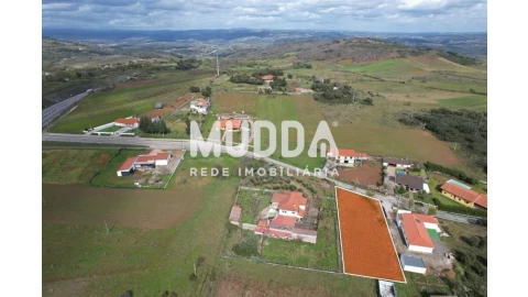 Terreno para Venda em São Pedro de Serracenos
