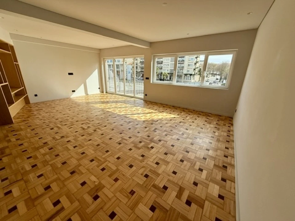 Apartamento T3 para Venda em Aldoar, Foz do Douro e Nevogilde Foto 7