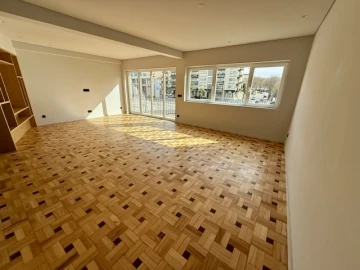 Apartamento T3 para Venda em Aldoar, Foz do Douro e Nevogilde