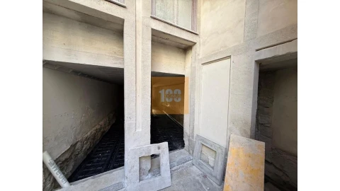 Negócio para Arrendamento em Cedofeita, Santo Ildefonso, Sé, Miragaia, São Nicolau e Vitória