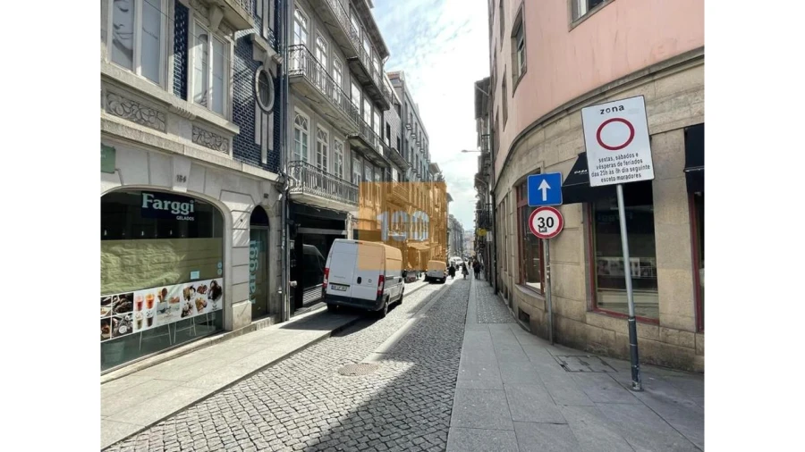 Negócio para Arrendamento em Cedofeita, Santo Ildefonso, Sé, Miragaia, São Nicolau e Vitória Foto 4