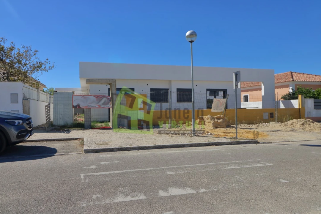 Moradia T5 para Venda em Azeitão (São Lourenço e São Simão) Foto 4