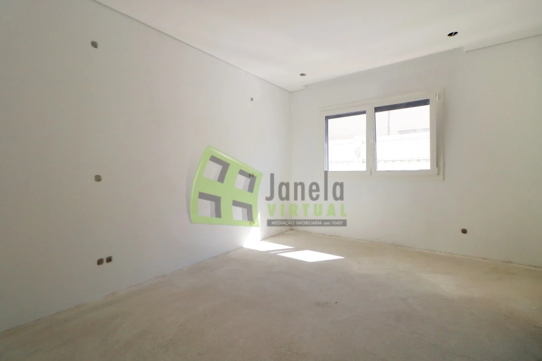 Moradia T5 para Venda em Azeitão (São Lourenço e São Simão) Foto 22