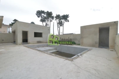 Moradia T5 para Venda em Azeitão (São Lourenço e São Simão)