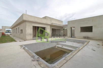 Moradia T5 para Venda em Azeitão (São Lourenço e São Simão)