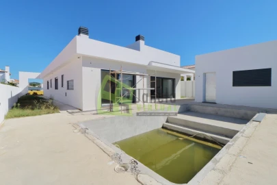 Moradia T5 para Venda em Azeitão (São Lourenço e São Simão)
