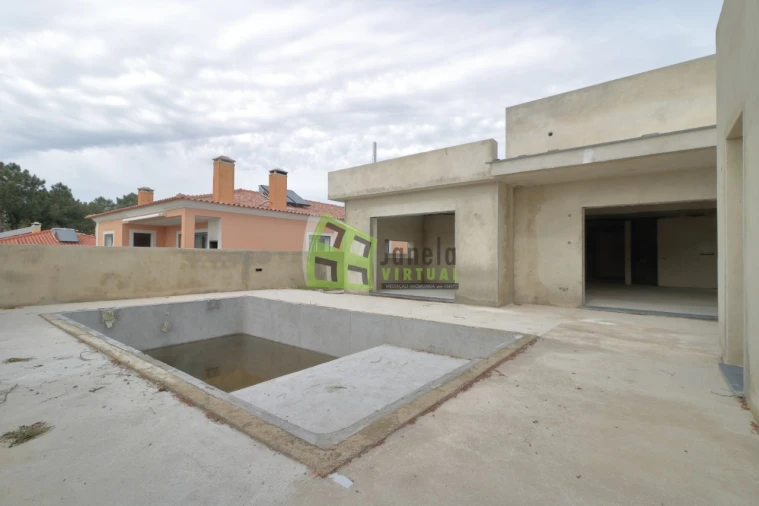 Moradia T5 para Venda em Azeitão (São Lourenço e São Simão) Foto 27