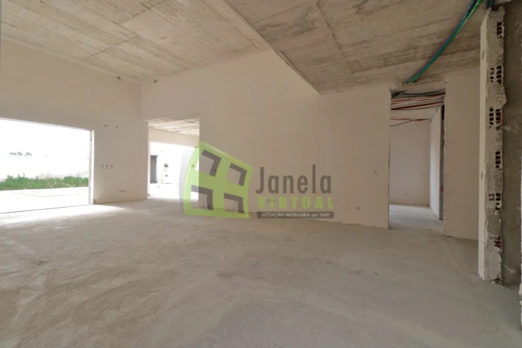 Moradia T5 para Venda em Azeitão (São Lourenço e São Simão) Foto 3