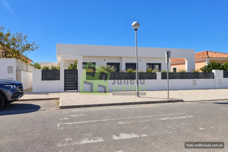 Moradia T5 para Venda em Azeitão (São Lourenço e São Simão) Foto 3