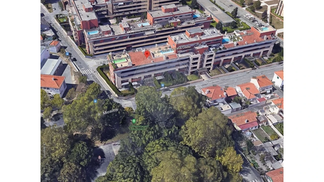 Apartamento T5 para Venda em Paranhos Foto 5