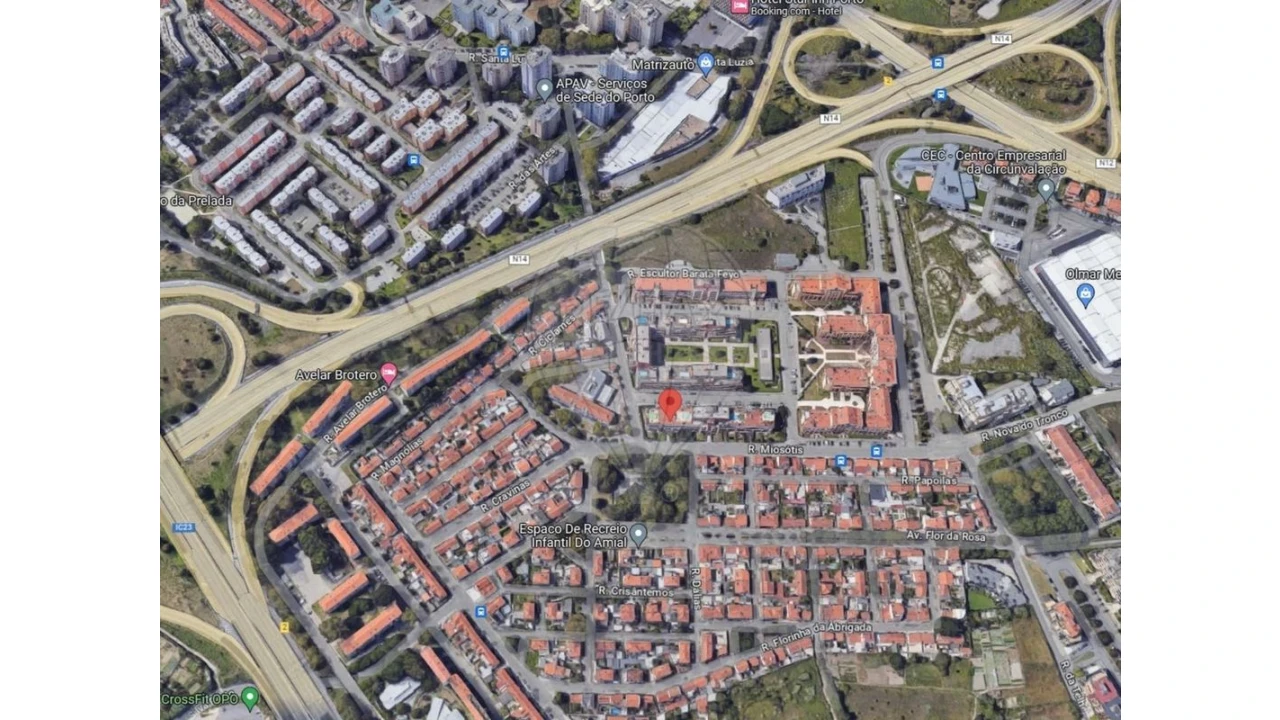 Apartamento T5 para Venda em Paranhos Foto 4