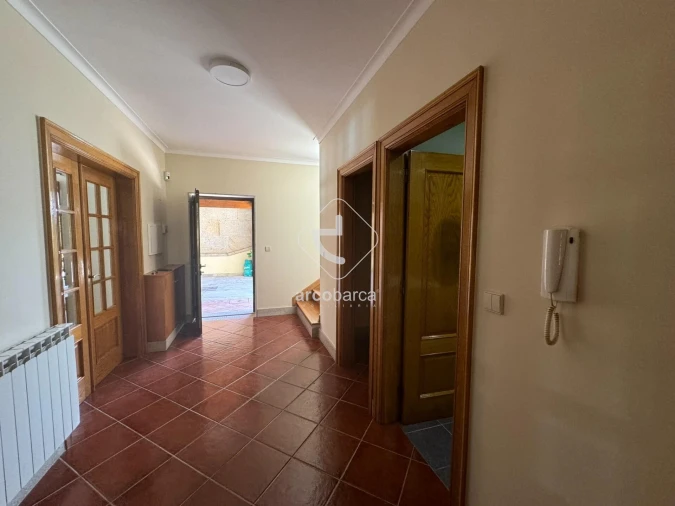 Moradia T3 para Venda em Arcozelo Foto 36