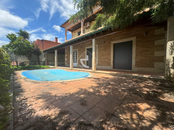 Moradia T3 para Venda em Arcozelo Foto 17