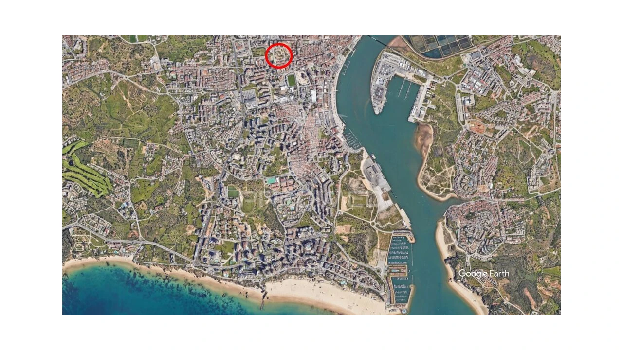 Apartamento T2 para Venda em Portimão Foto 13