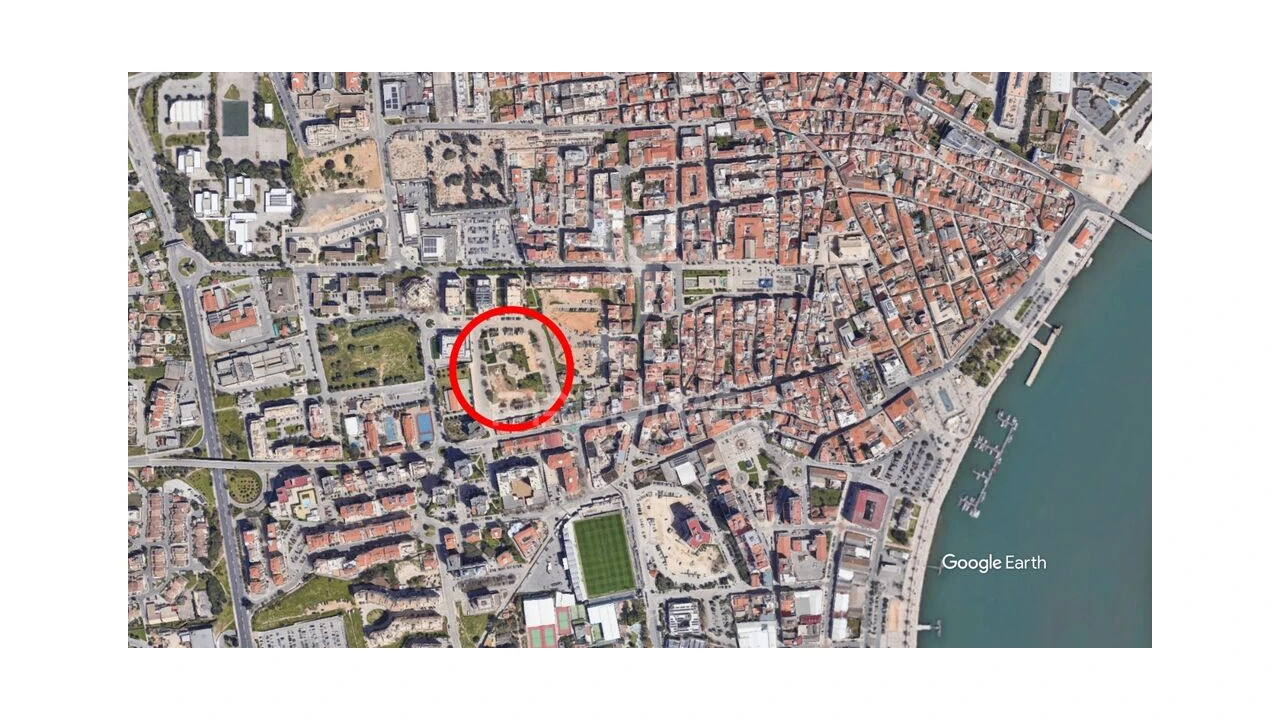 Apartamento T2 para Venda em Portimão Foto 12