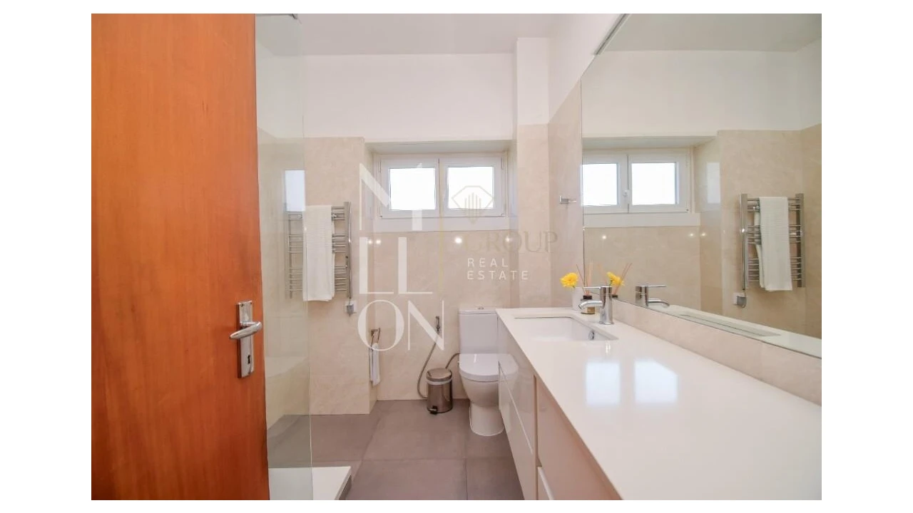 Apartamento T5 para Venda em São Domingos de Benfica Foto 10