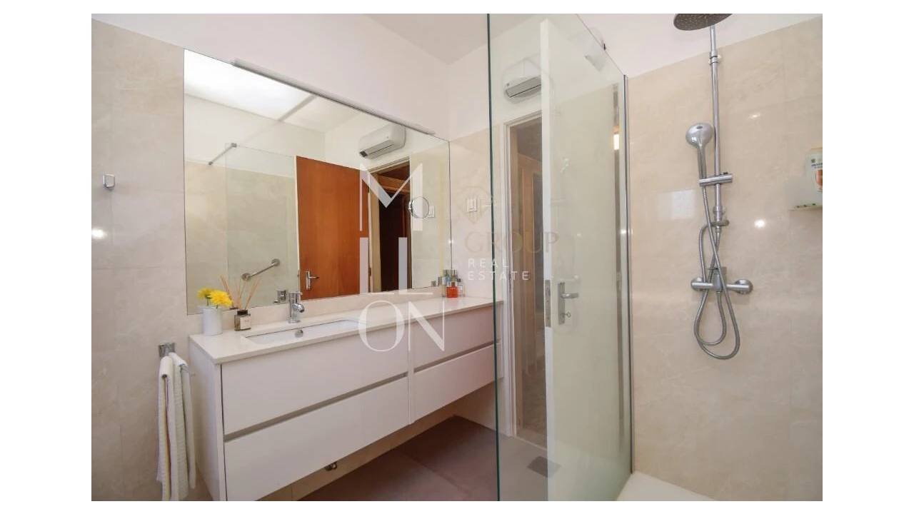 Apartamento T5 para Venda em São Domingos de Benfica Foto 11