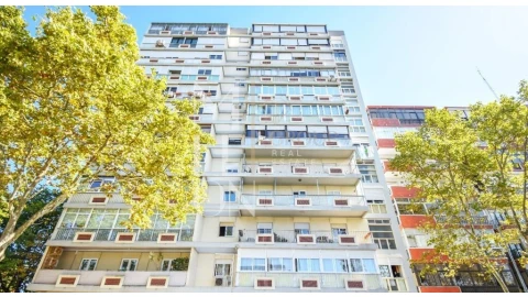 Apartamento T5 para Venda em São Domingos de Benfica