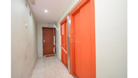 Apartamento T5 para Venda em São Domingos de Benfica