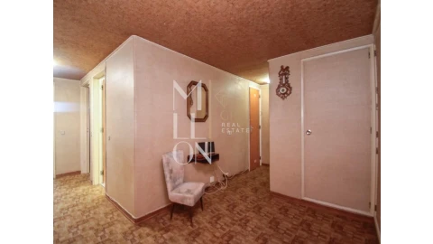 Apartamento T5 para Venda em São Domingos de Benfica