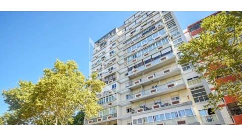Apartamento T5 para Venda em São Domingos de Benfica