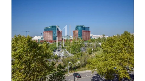 Apartamento T5 para Venda em São Domingos de Benfica