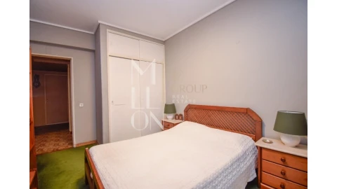 Apartamento T5 para Venda em São Domingos de Benfica
