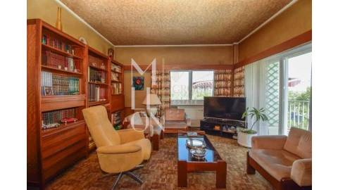 Apartamento T5 para Venda em São Domingos de Benfica