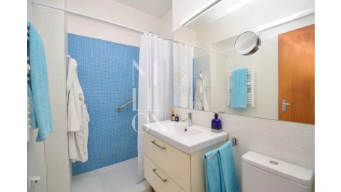 Apartamento T5 para Venda em São Domingos de Benfica