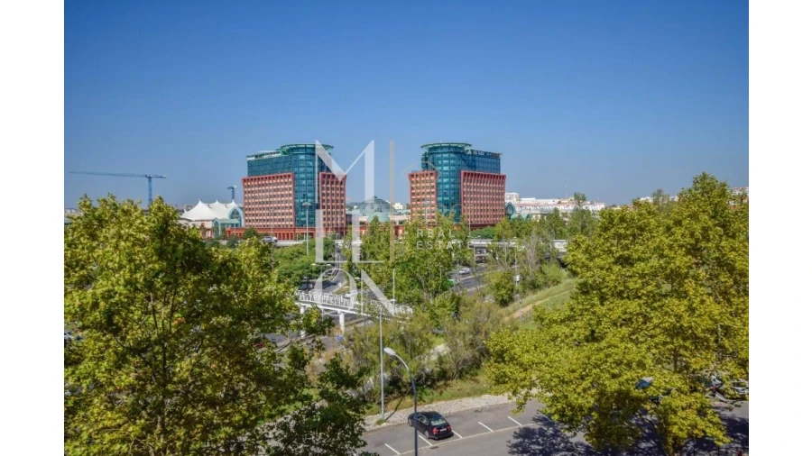 Apartamento T5 para Venda em São Domingos de Benfica Foto 34