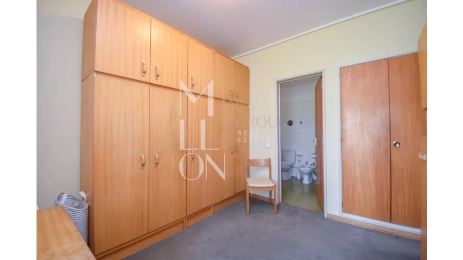 Apartamento T5 para Venda em São Domingos de Benfica Foto 27