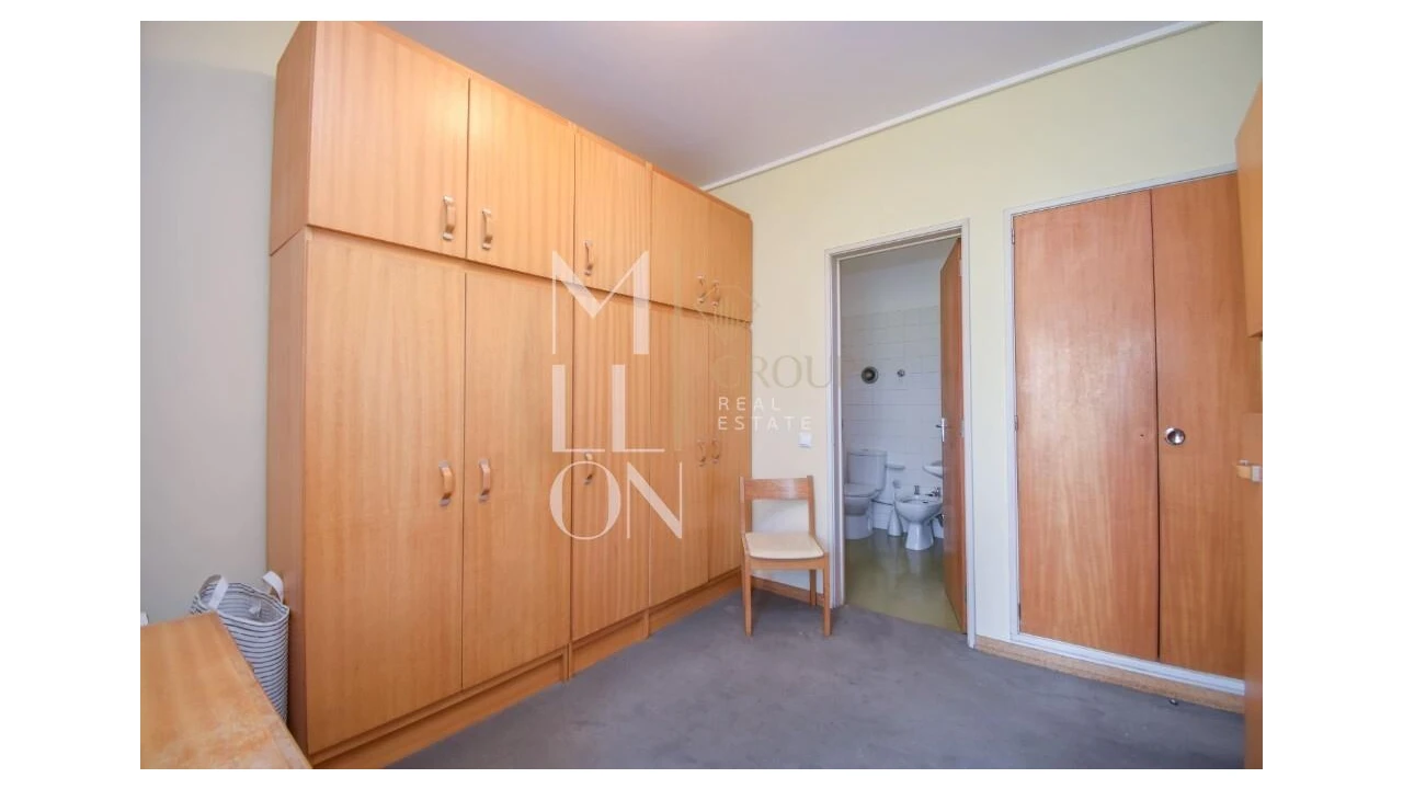 Apartamento T5 para Venda em São Domingos de Benfica Foto 27