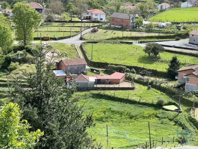 Terreno para Venda em Vouzela e Paços de Vilharigues Foto 2