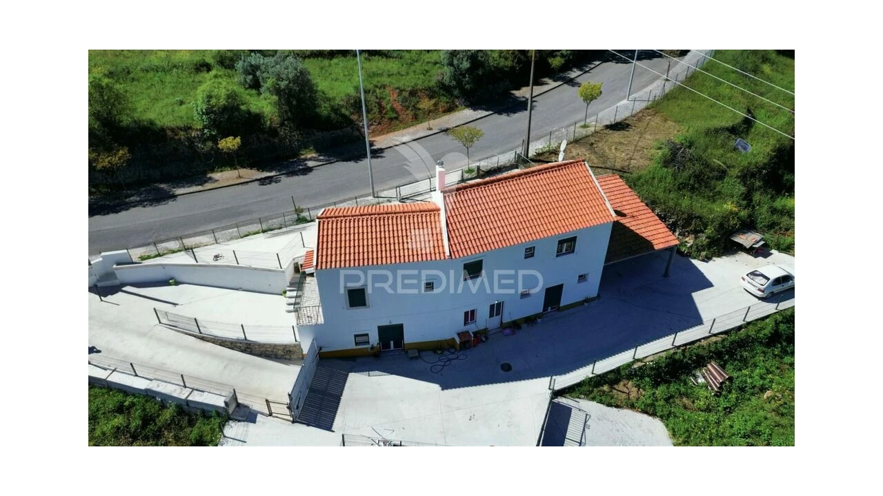 Moradia T5 para Venda em Alcanena e Vila Moreira Foto 1