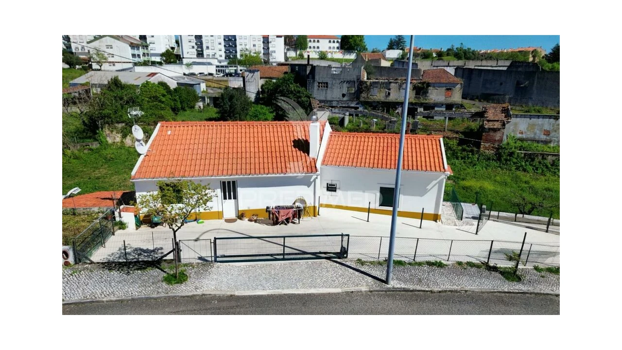 Moradia T5 para Venda em Alcanena e Vila Moreira Foto 9