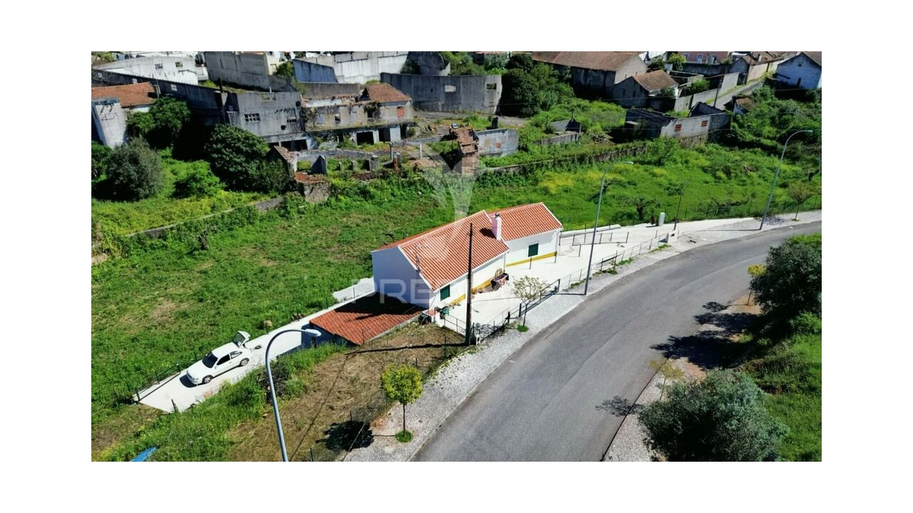 Moradia T5 para Venda em Alcanena e Vila Moreira Foto 4