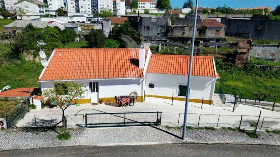 Moradia T5 para Venda em Alcanena e Vila Moreira Foto 9