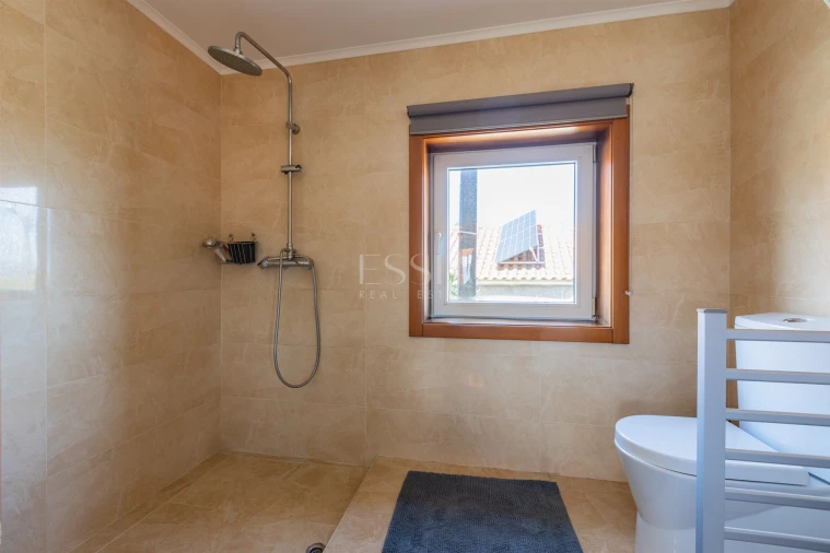 Moradia T4 para Venda em Galegos Foto 39